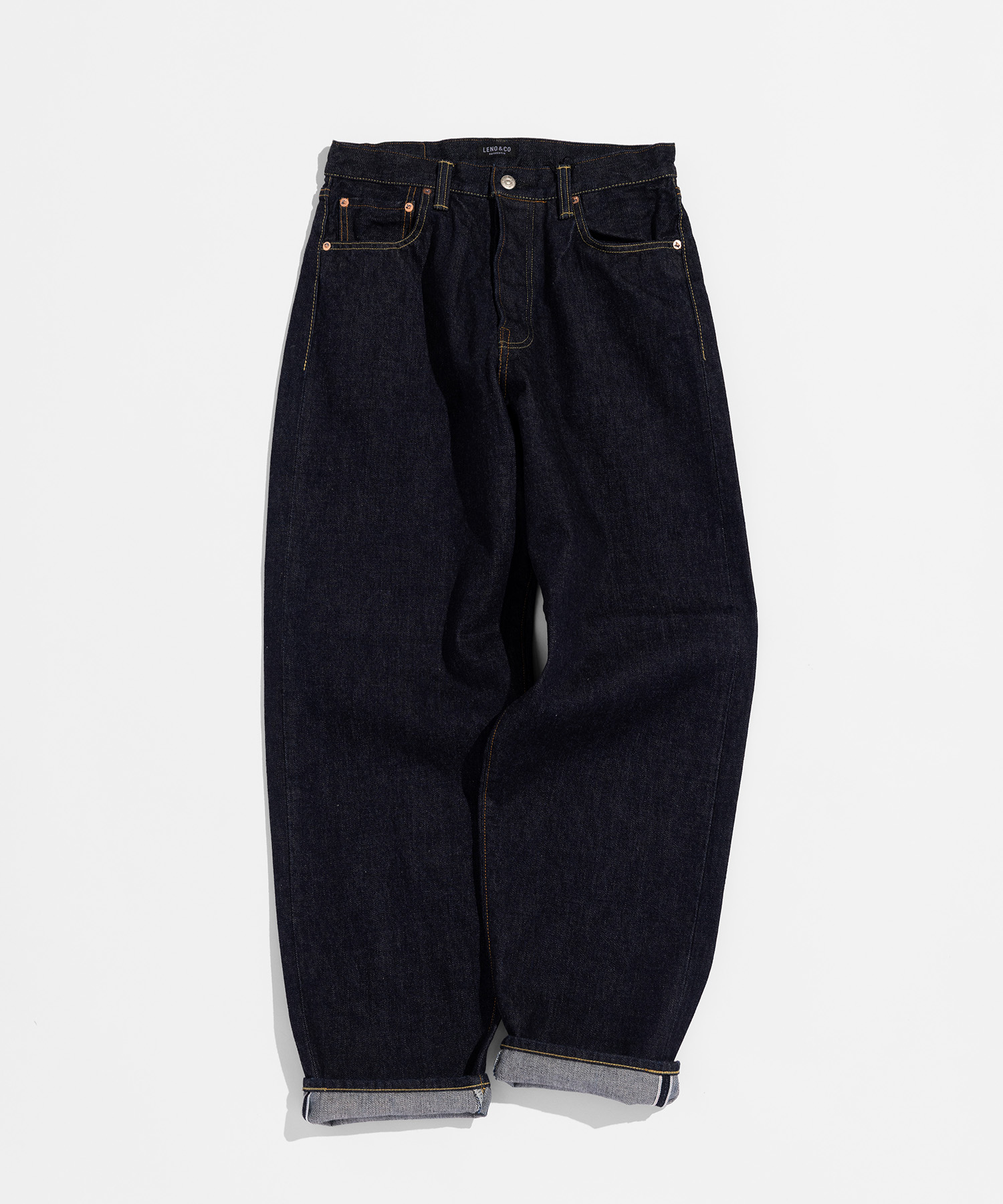 LOOSE TAPERED JEANS [UNISEX]