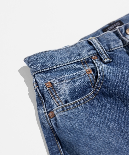 LOOSE TAPERED JEANS [UNISEX]