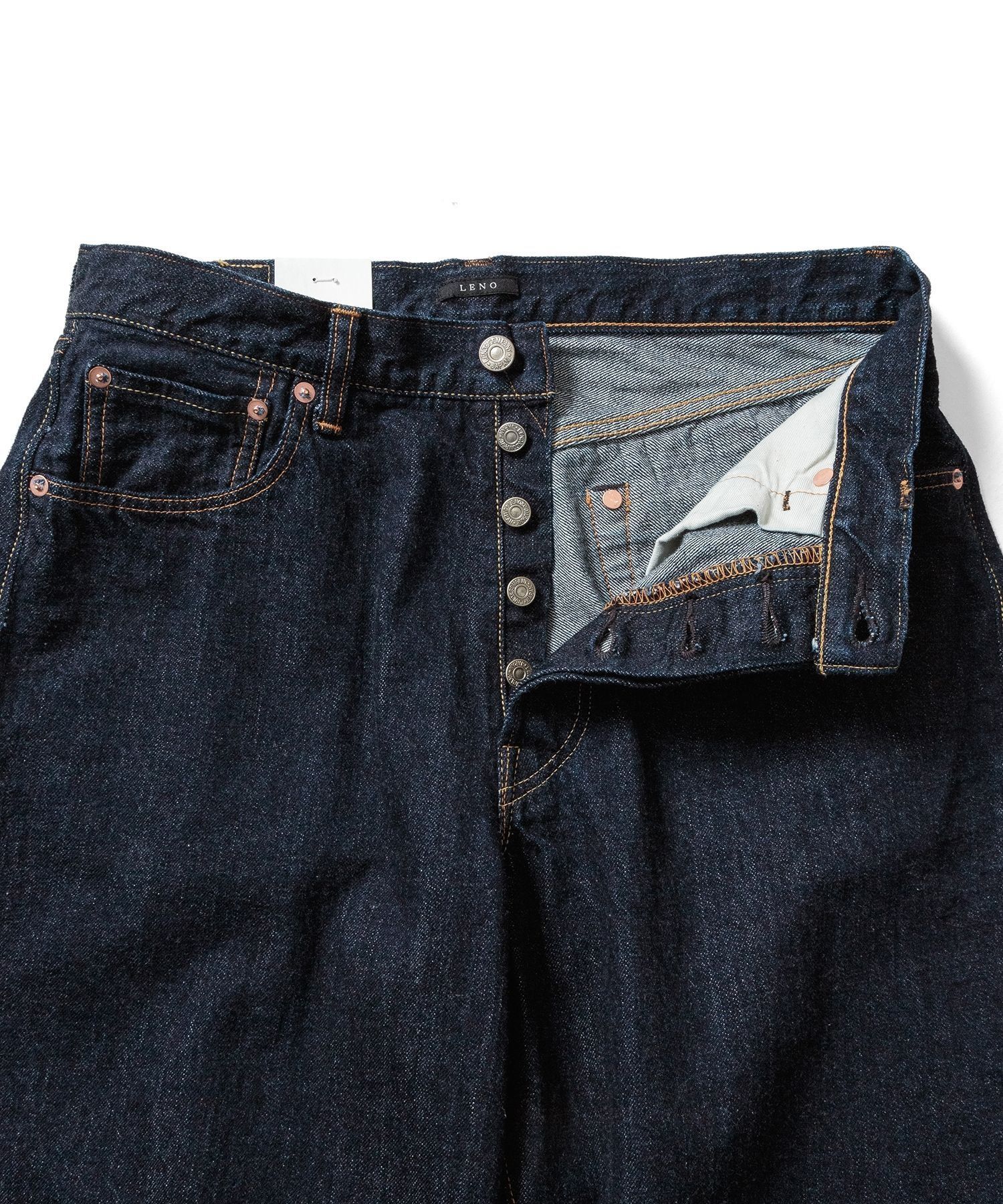 LOOSE TAPERED JEANS [UNISEX]