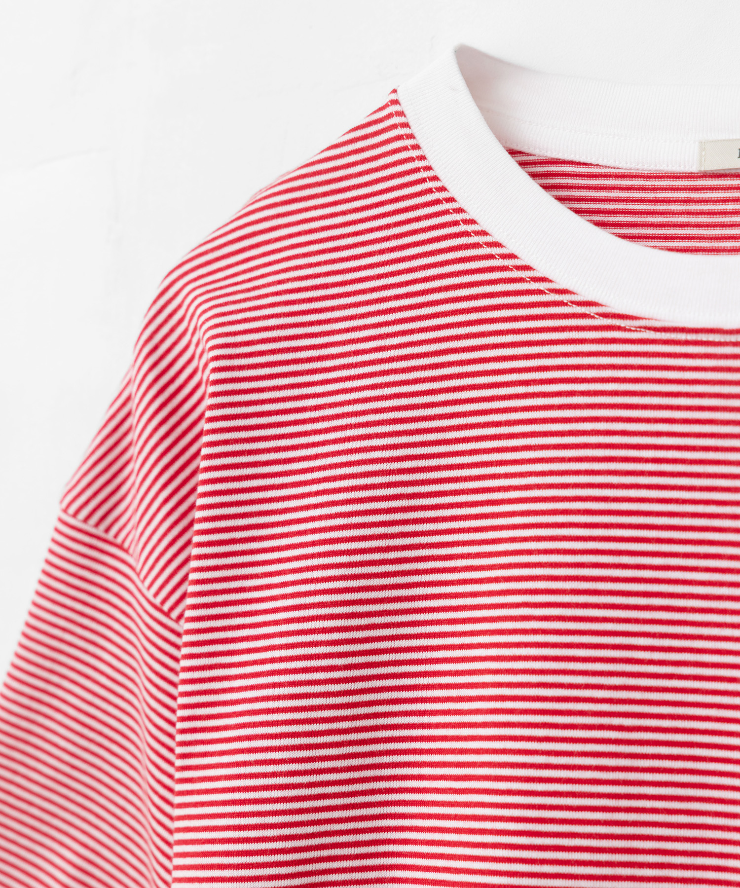 THIN BORDER T-SHIRT