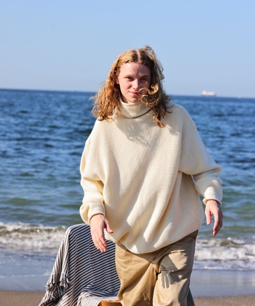 【CLUÉL CAPSULE COLLECTION】MOCK NECK PULLOVER