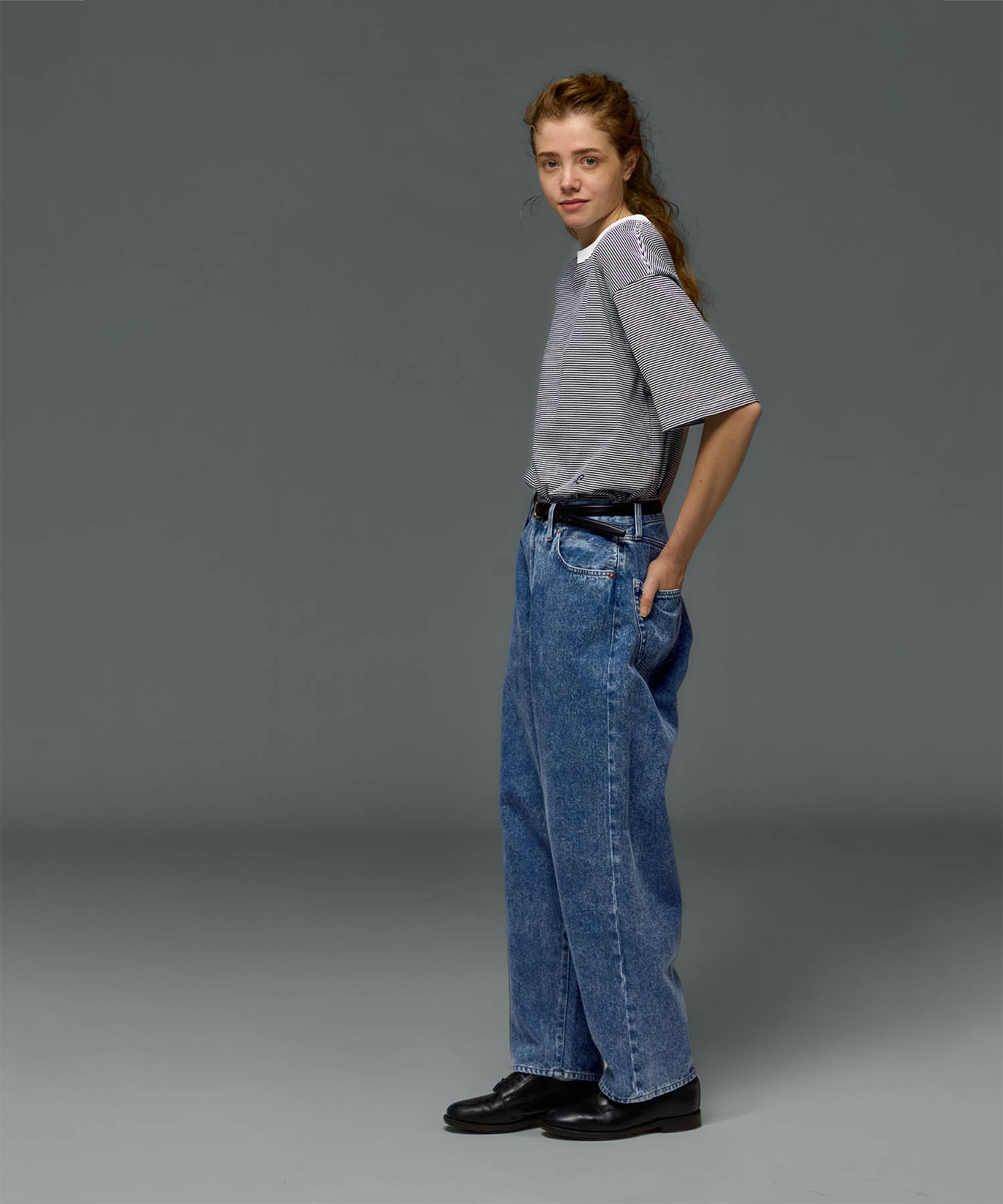 LOOSE TAPERED JEANS with KELEN