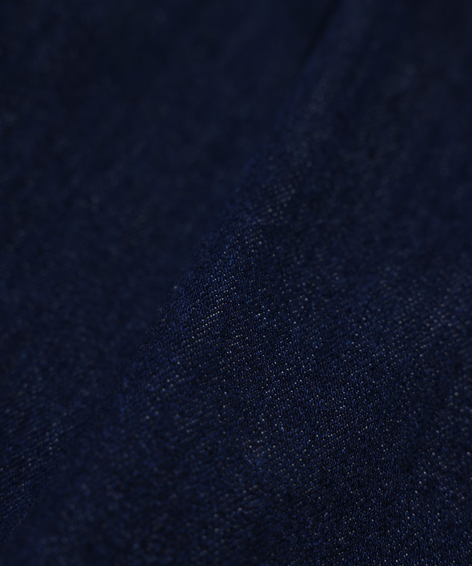 LOOSE TAPERED JEANS with KELEN