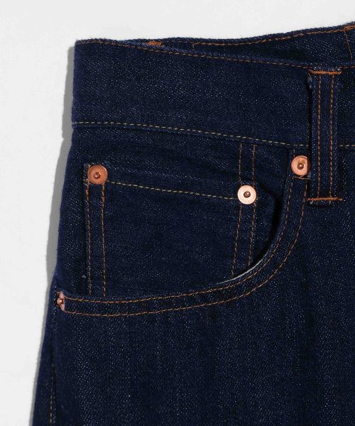 LOOSE TAPERED JEANS with KELEN