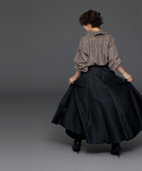 TUCKED PLEATS COLLAR BLOUSE with MIYAKO TAKAYAMA