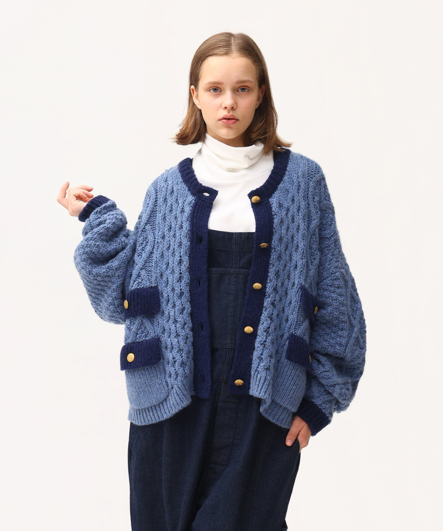 ARAN KNIT CREW NECK CARDIGAN BLUE×NAVY