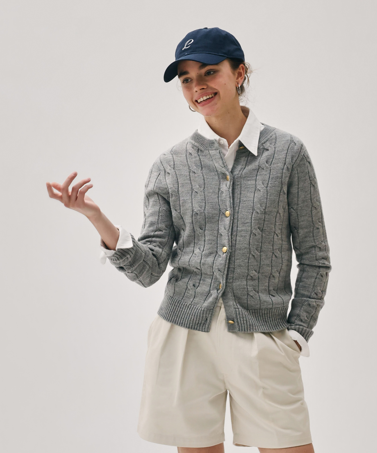 CABLE PATTERN CREW CARDIGAN