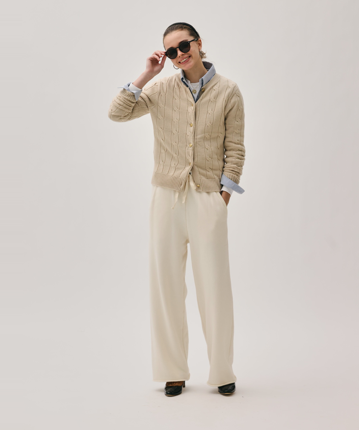 CABLE PATTERN CREW CARDIGAN