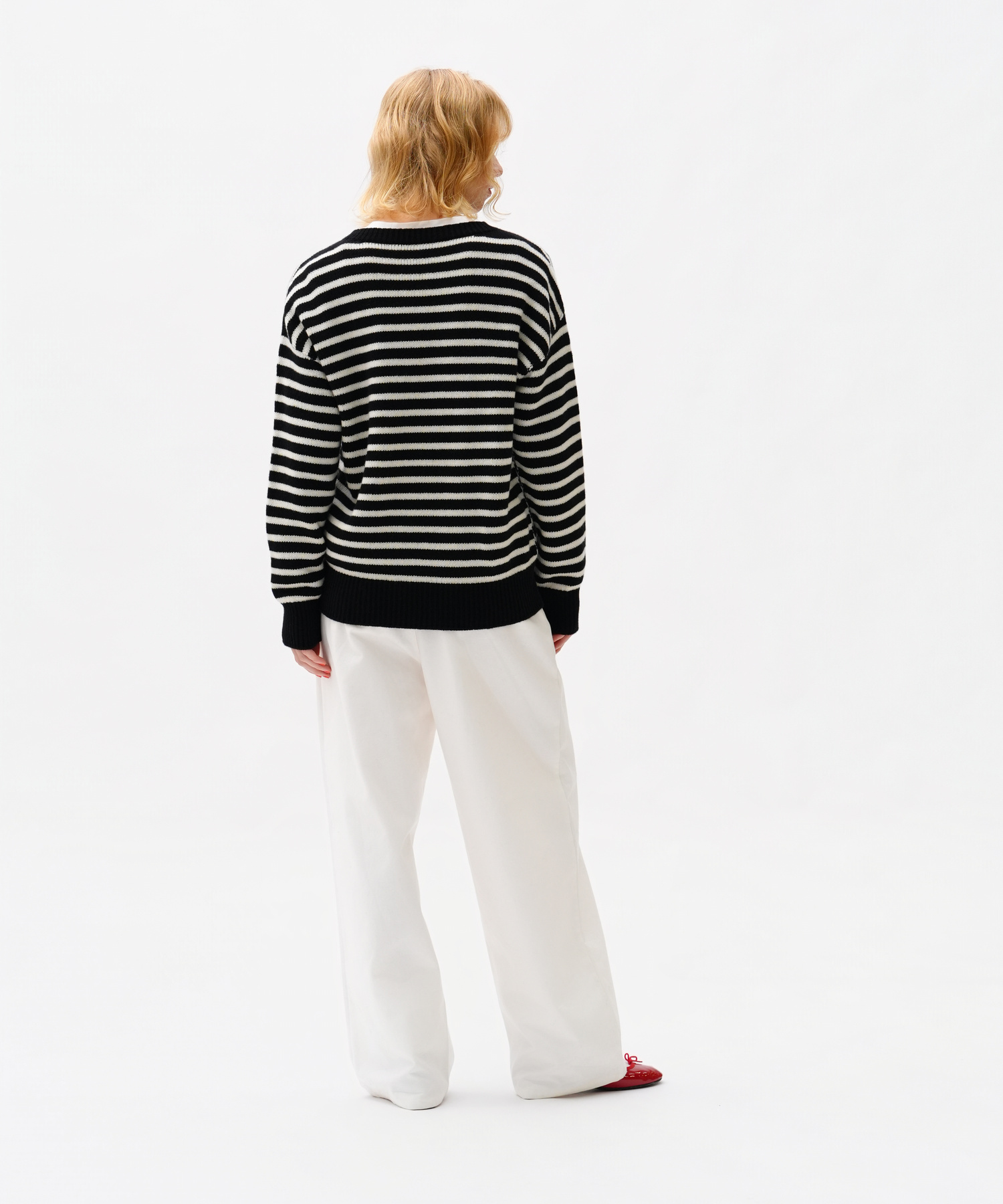 EXTRA FINE LAMBSWOOL SWEATER with MIYAKO TAKAYAMA