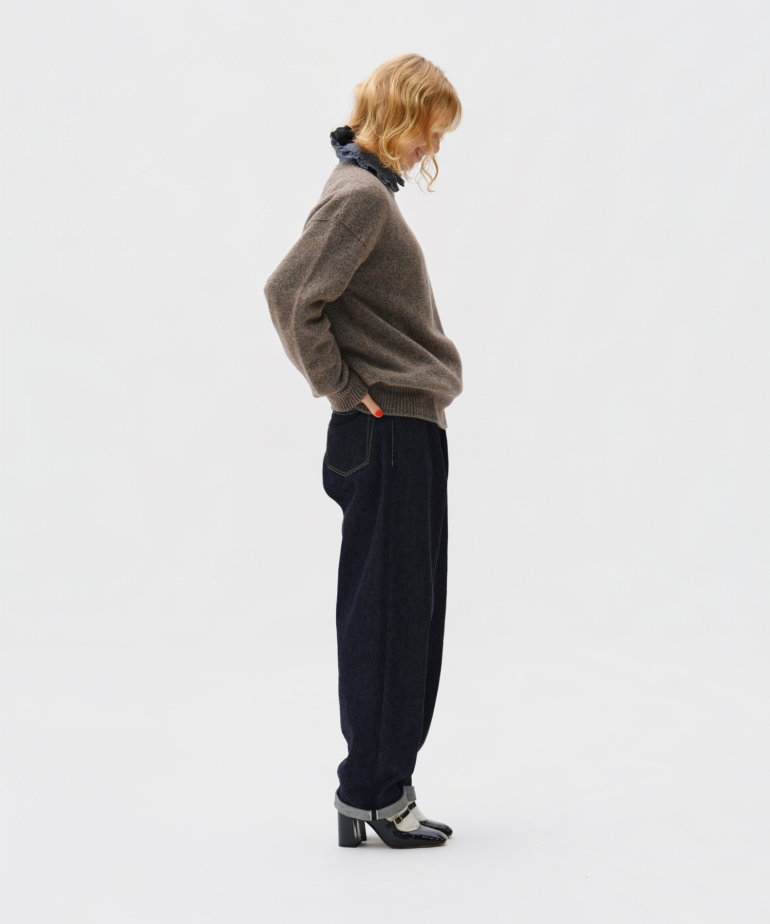EXTRA FINE LAMBSWOOL SWEATER with MIYAKO TAKAYAMA
