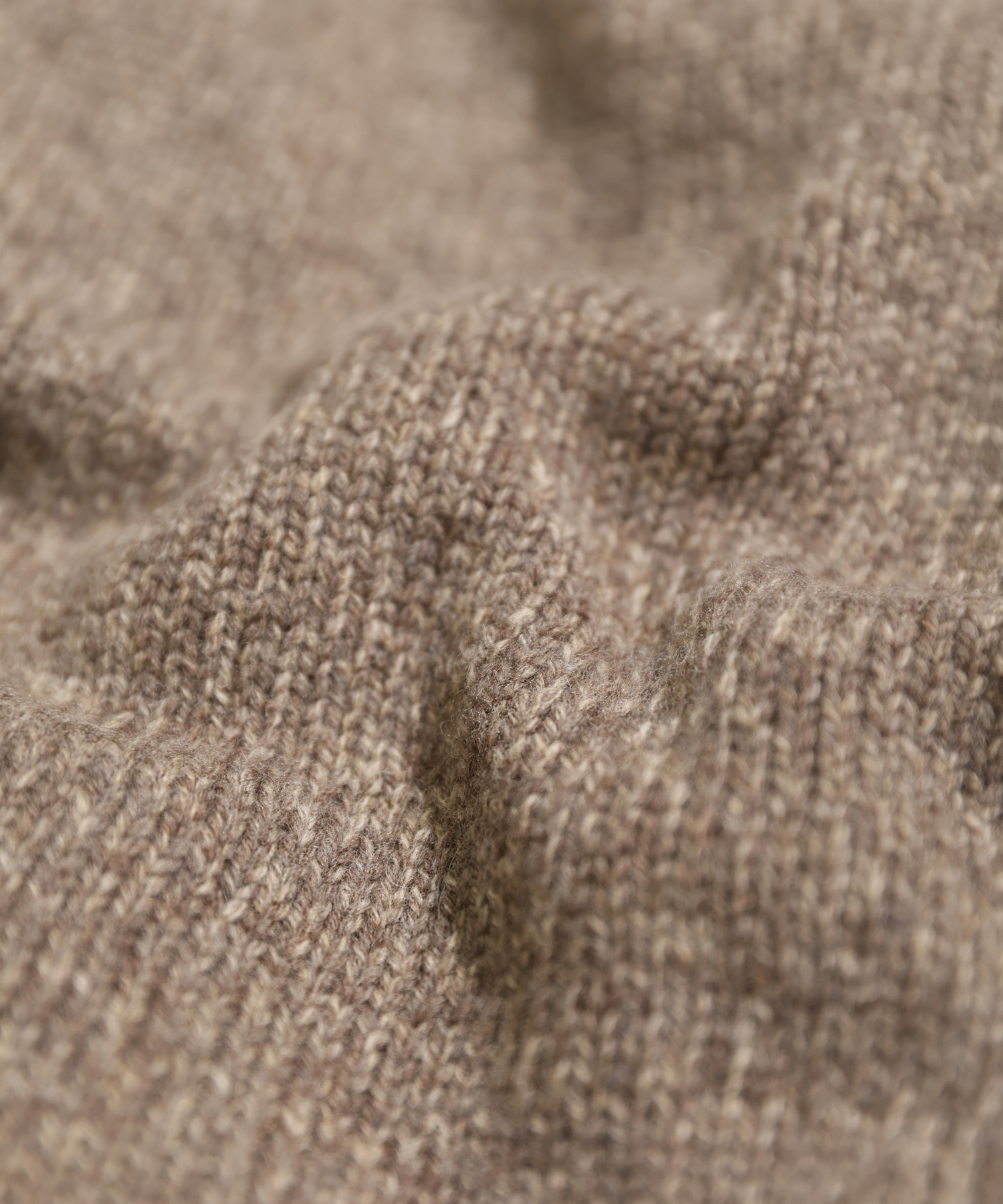 EXTRA FINE LAMBSWOOL SWEATER with MIYAKO TAKAYAMA