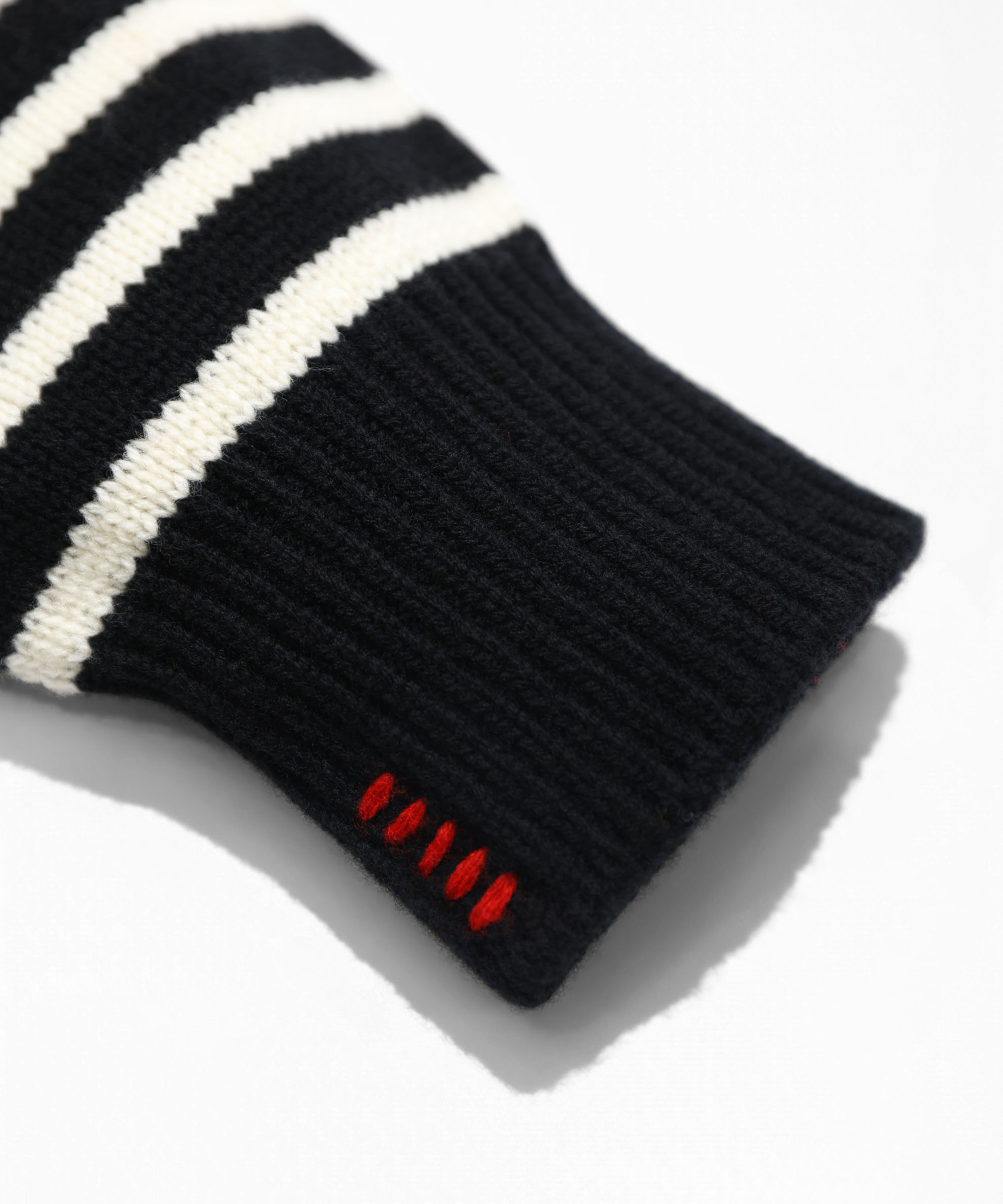 EXTRA FINE LAMBSWOOL SWEATER with MIYAKO TAKAYAMA